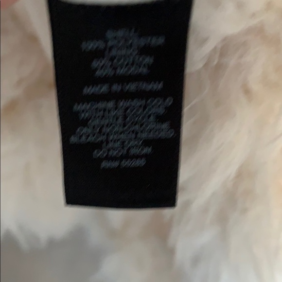 Cozy shaggy cover up with pockets - Picture 4 of 5